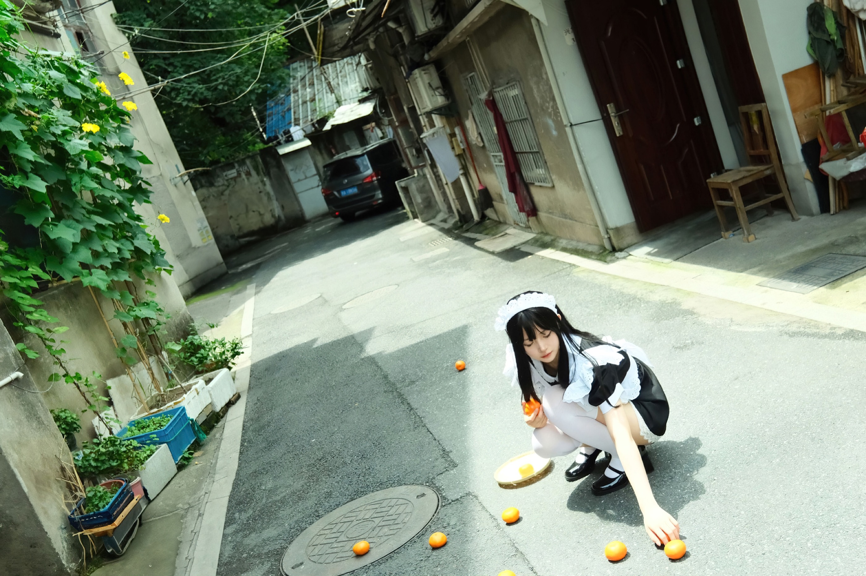 图片[1]-白莉爱吃巧克力 – NO.021 原理猪 深巷女仆 [11P]-XikXak
